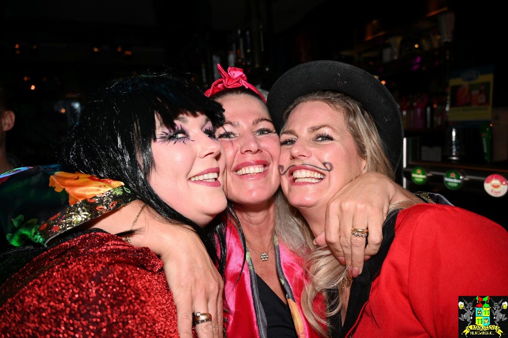 ../Images/Kroegentocht 2025 286.jpg